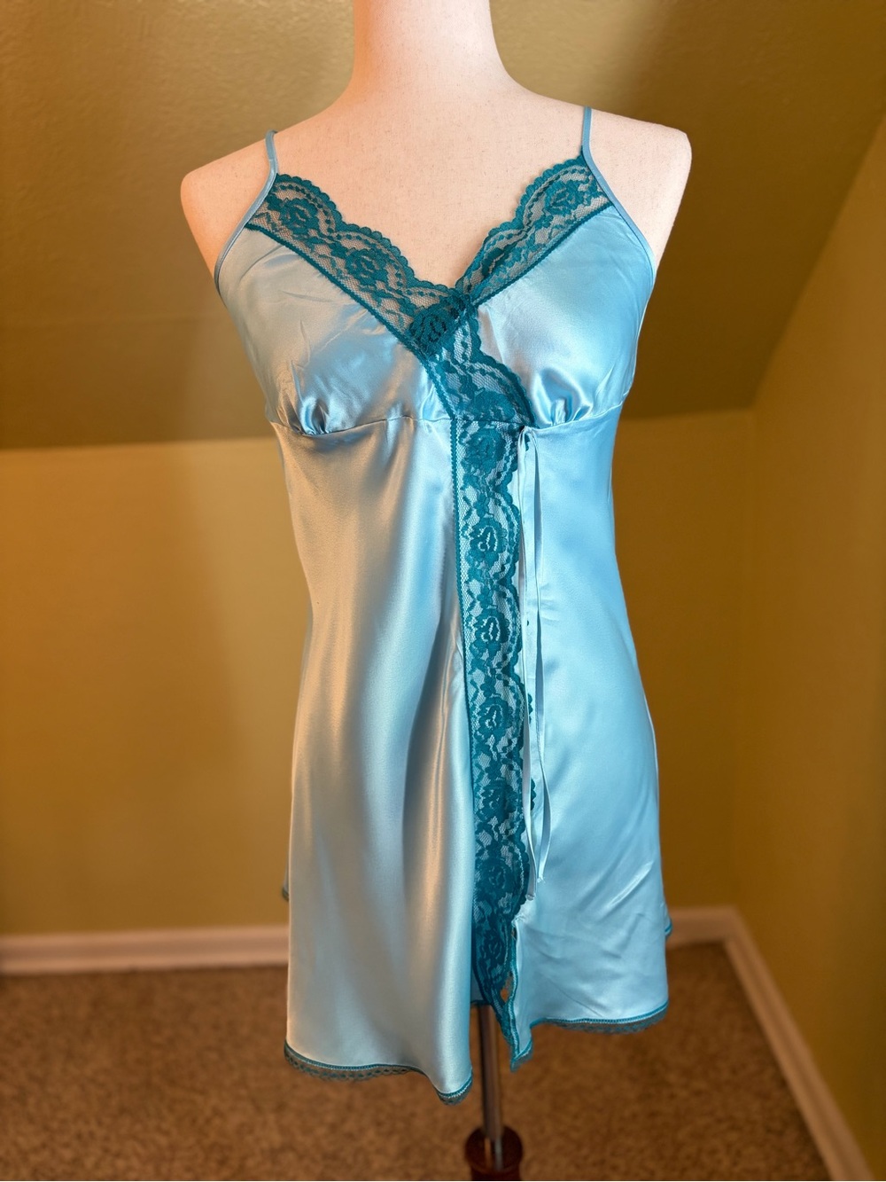 Vintage 2007 Victoria’s Secret Angels Blue Satin Lace Babydoll Slip Dress